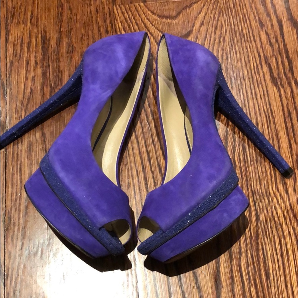 B Brian Atwood purple platform heels - Picture 3 of 7